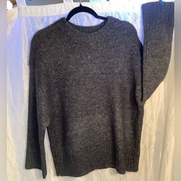 48 ASOS DESIGNS ANTHROPOLOGIE DARK GRAY WOOL OVERSIZED CREW NECK SWEATER - Picture 1 of 3